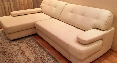 Обивка углового дивана.  Балтийская